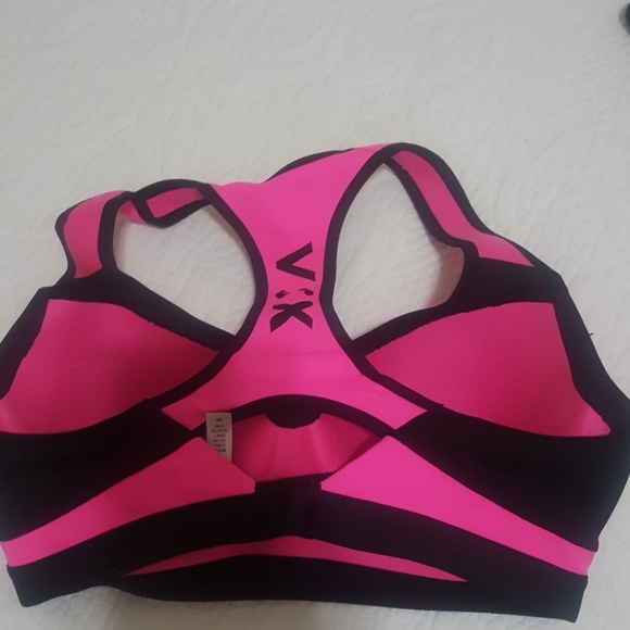 bras - Picture 2 of 4